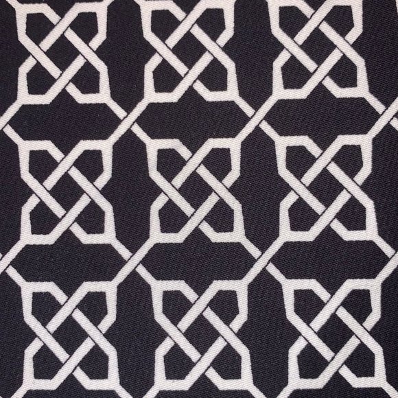 7.9 Yds Free Spirit Vicki Payne Black White Celtic Knot Fretwork Lattice Fabric - Picture 3 of 7
